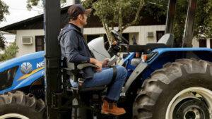 El primer tractor para personas con movilidad reducida New Holland TL5